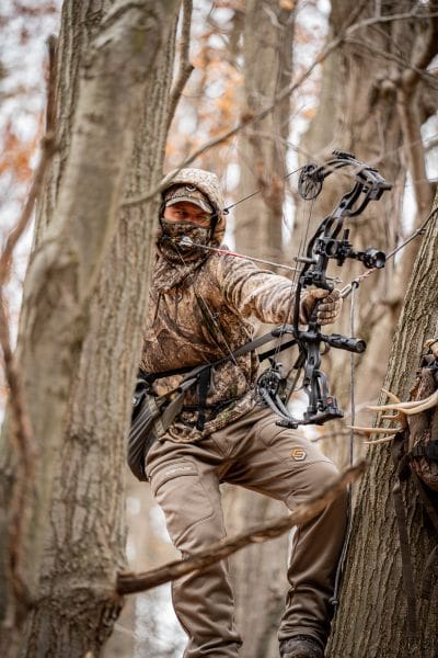 Hang Tight Or Saddle Up Choosing The Best Setup For Whitetail Hunting