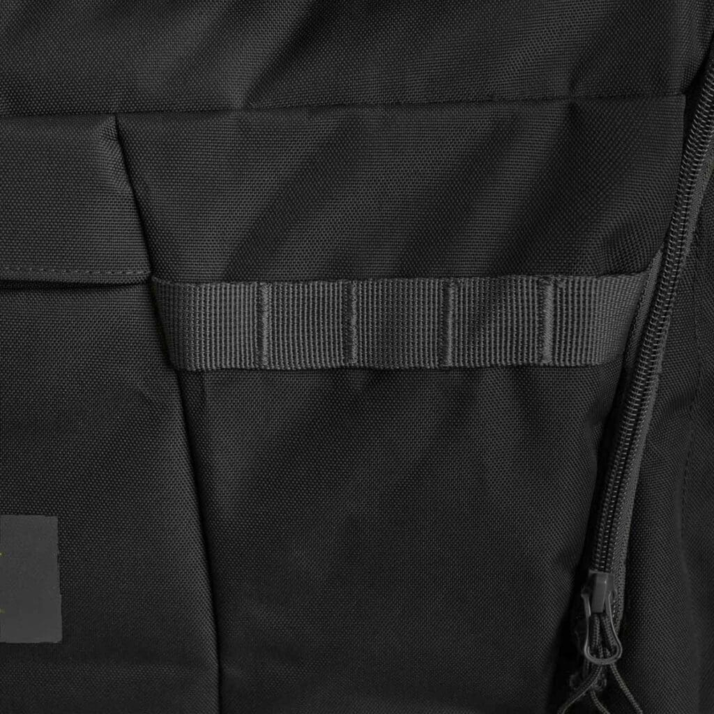 Exterior MOLLE straps
